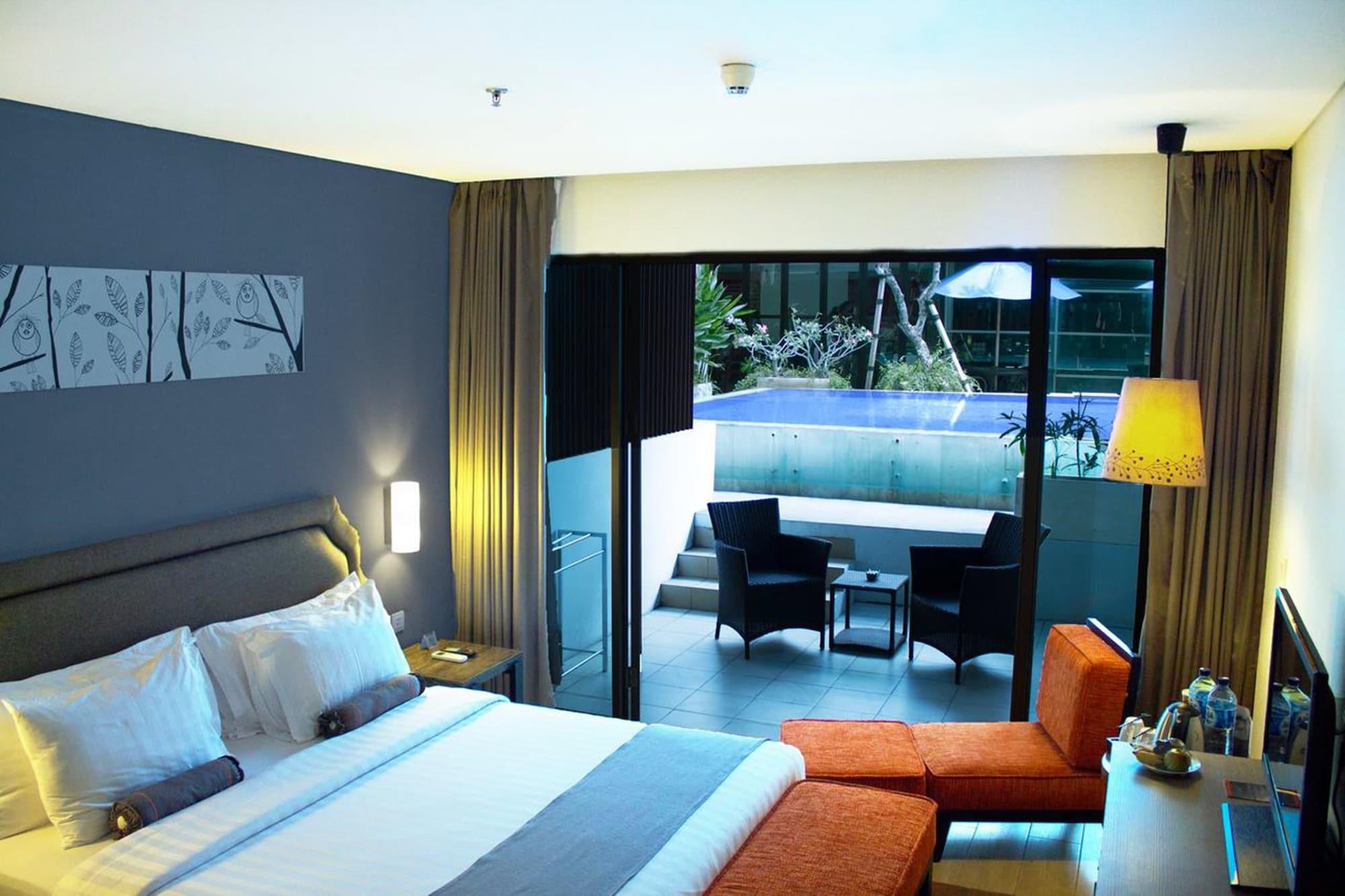 Harper Kuta Hotel By Aston Legian  Exterior photo